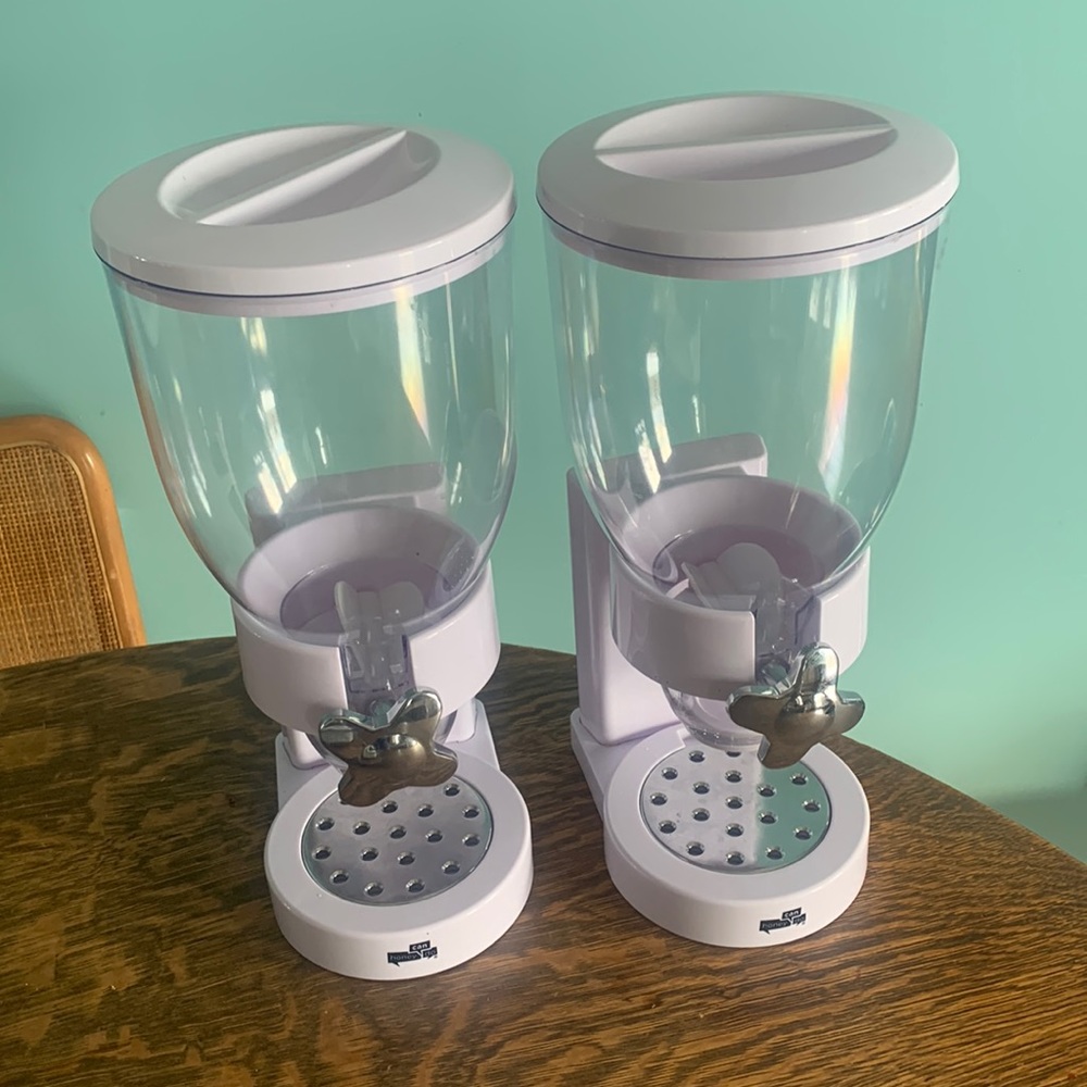 Cereal dispensers